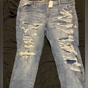 American eagle 
Size-US 24 short 
Color-denim 
Conditions- Brand new with tags